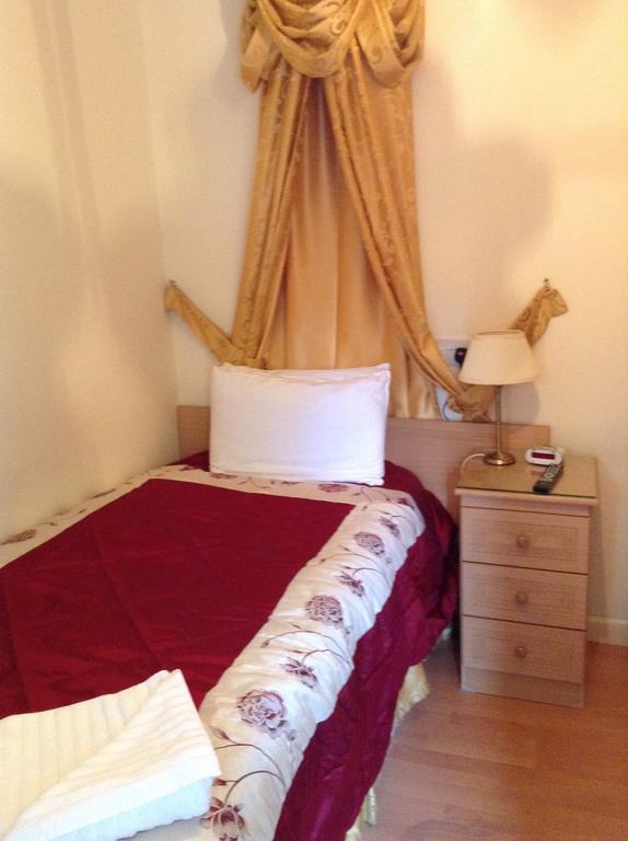 Acorn 4* Cambridge (Cambridgeshire)