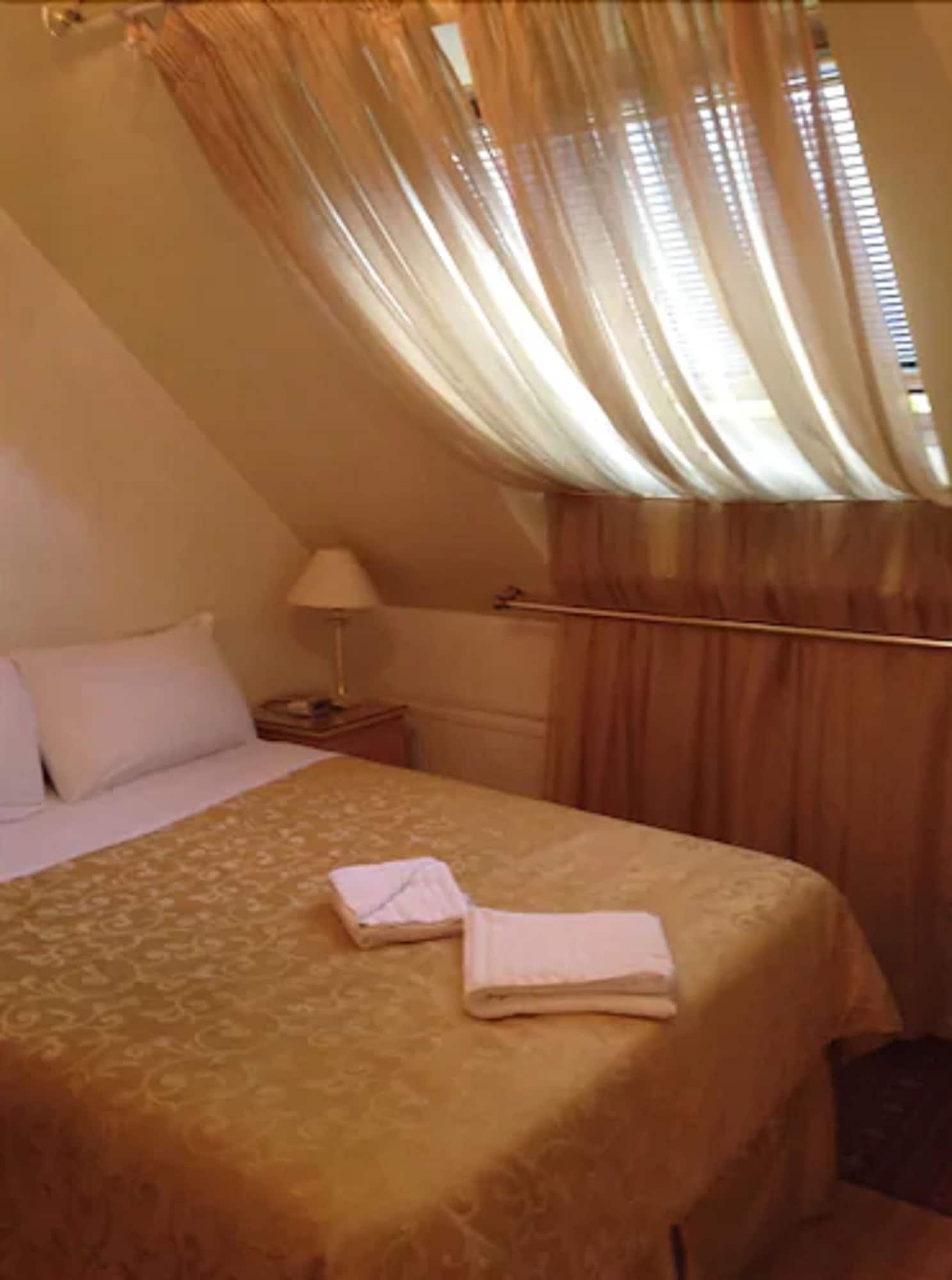 Guest house Acorn 4*